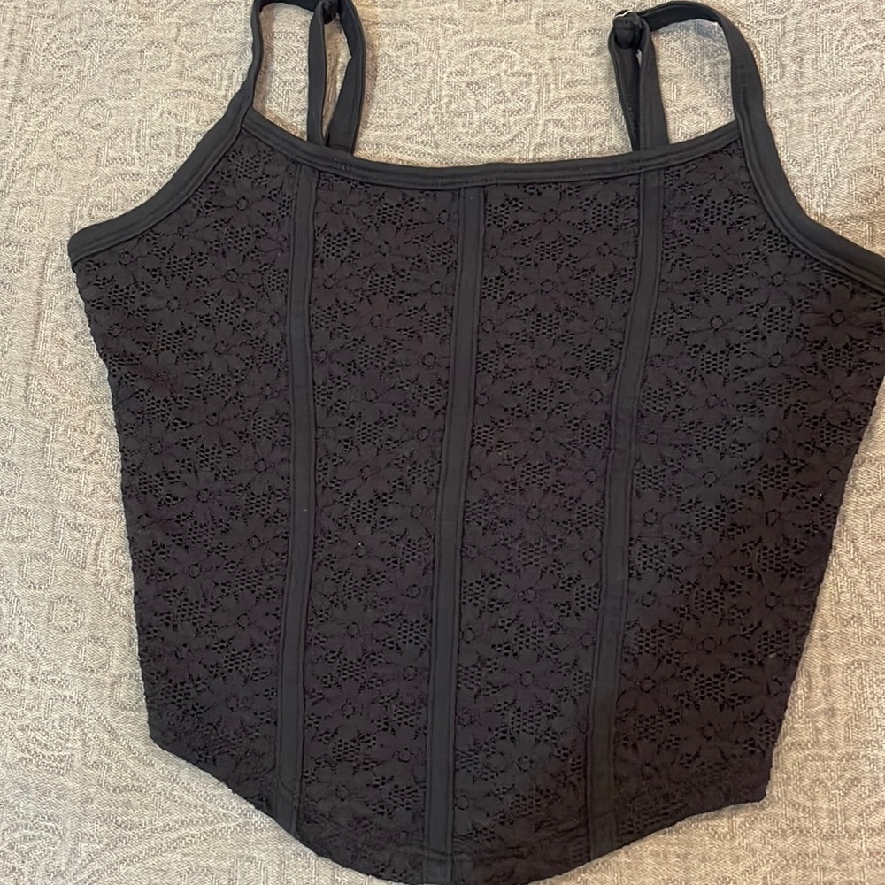 Black crop cami